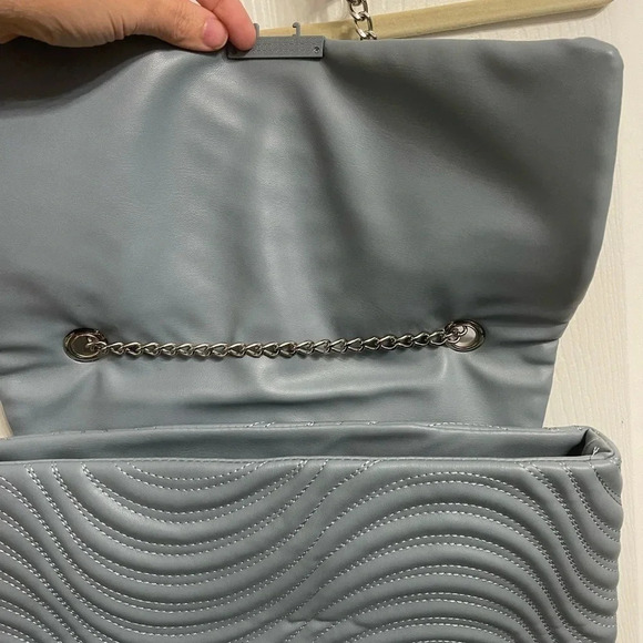 Betsey Johnson Blue Quilted Shoulder Bag Purse Silver Hardware New Without Tag - Picture 7 of 10